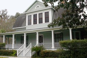 Florida School of Traditional Midwifery exterior